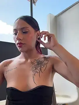 Stripchat Live Sex of im_Emily_LS