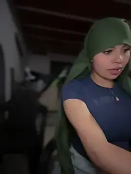 Stripchat Free Live Porn of lalilamassu1