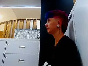 Stripchat Free Live Porn of tomboyblue