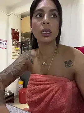 Stripchat Live Sex Cam of charlotte_stevenss_