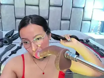Stripchat Free Live Porn of AniEvans_