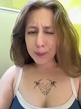 Stripchat Sex Cam of FroggyAnna