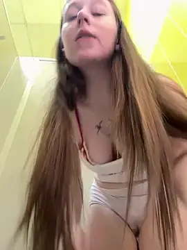 Stripchat Live Porn of FroggyAnna
