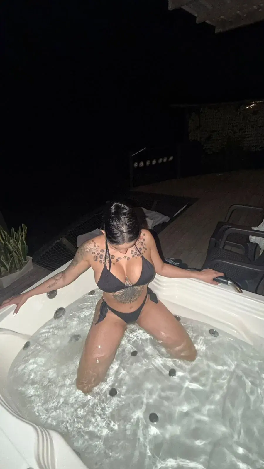 HotAlana_