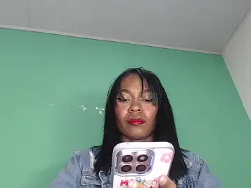 Stripchat Free Porn Cam of avaleri_cherry