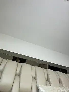 Stripchat Free Porn Cam of ALISSON_FOXXX1