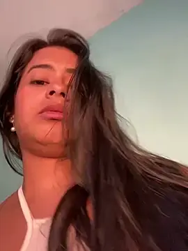 Stripchat Free Porn Cam of lucirganaxxx