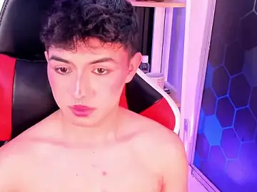 Stripchat Free Porn Cam of Cristopher_Wild