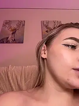 Stripchat Live Sex Cam of HugeBoobsAlice