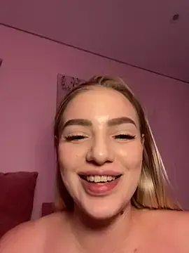 Stripchat Free Live Porn of HugeBoobsAlice