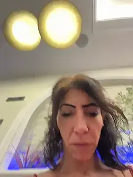 Stripchat Adult Webcam of Yasmiinee