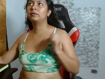 Stripchat Sex Cam of Zarinamoon