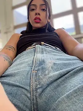 Stripchat Watch Live Sex Cams of Ema_azel