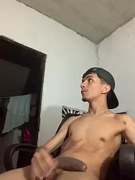 Stripchat Live Porn of gabrielzinnnn085