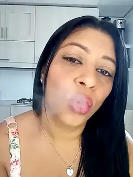 Stripchat Sex Cam of Lashmy111