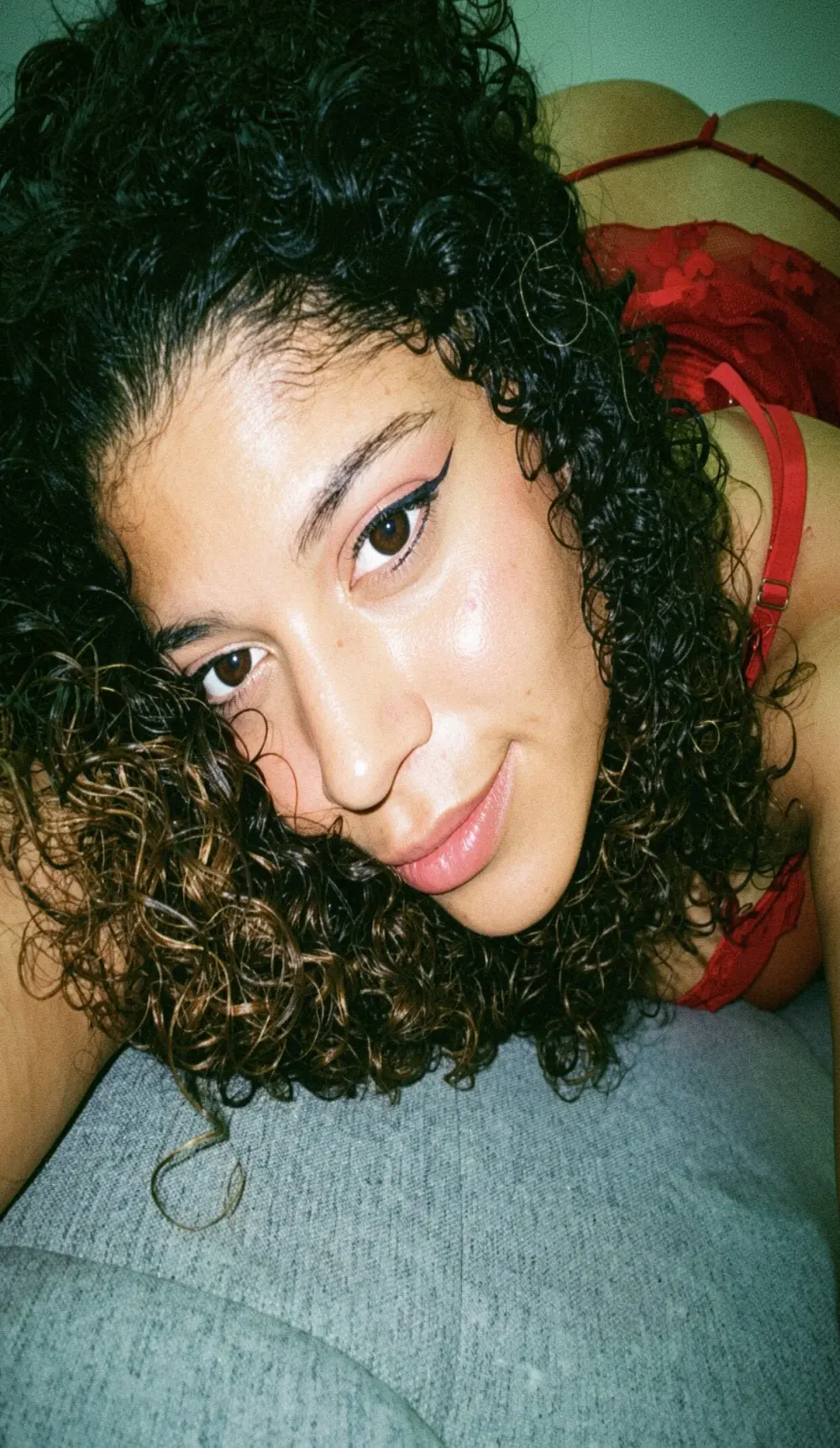 Lilybrunette_