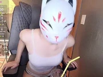 Stripchat Nude Webcam of Tiny_Eve
