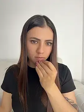 Stripchat Best Webcam of EmilyCxx