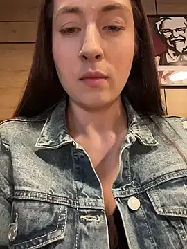 Stripchat Live Sex of Holly_Play