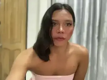 Stripchat Live Sex Cam of ur_enchanted_samantha