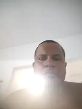 Stripchat Live Sex Cam of JtinhaRj
