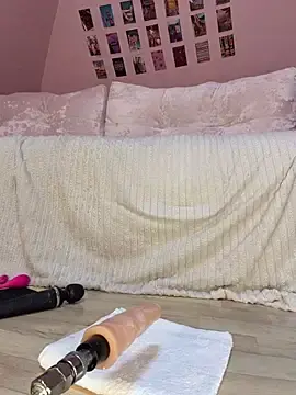 Stripchat Live Sex Cam of Rinamay_