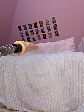 Stripchat Free Porn Cam of Rinamay_