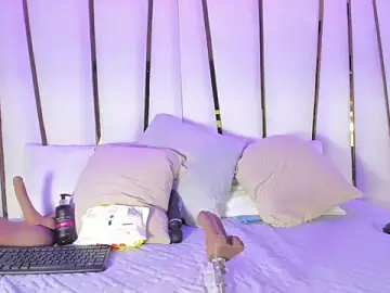 Stripchat Best live sex cam show of elena_mature