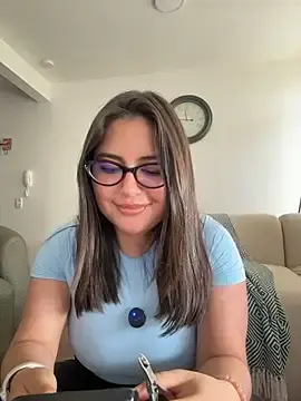 Stripchat Sex Cam of sukhakunis1