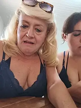 Stripchat Watch Live Sex Cams of Belladama61