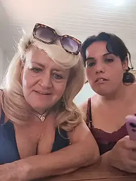 Stripchat Sex Cam of Belladama61