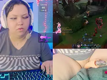 Stripchat Best Webcam of crystal7u7