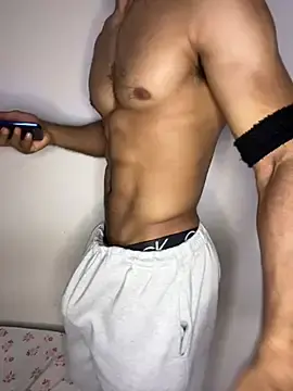 Stripchat Sex Cam of Lucas_j16