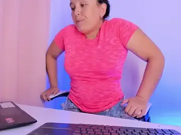 Stripchat Sex Cam of kattypinkk