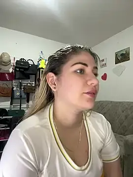 Stripchat Sex Cam of Celestedubois
