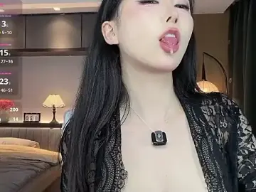 Stripchat Adult Webcams of AYW-21