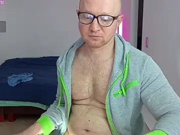 Stripchat Live Sex Cam of kevintyler69
