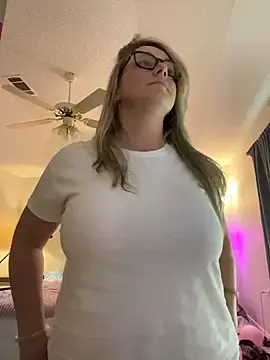 Stripchat Live Sex Cam of Vivian_MayXxX
