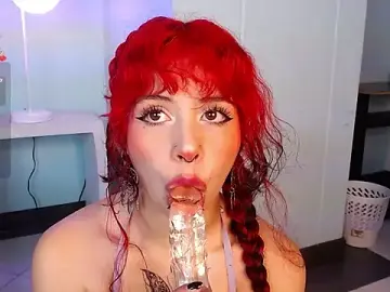 Stripchat Live Sex Cam of Lilyred_