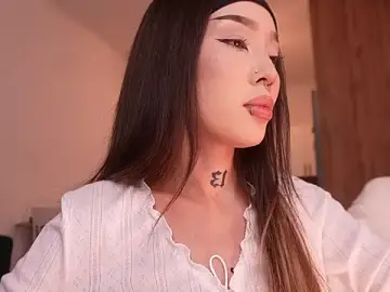 Stripchat Best live sex cam show of sharlin_13