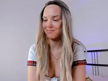 Stripchat Adult Webcams of Flora_Meooww