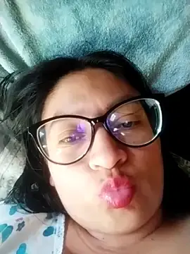 Stripchat Sex Chat of LatinSquirtBaby
