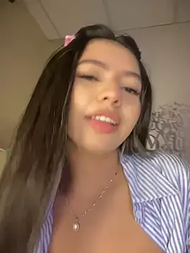 Stripchat Nude Webcam of LolliePopsXXX