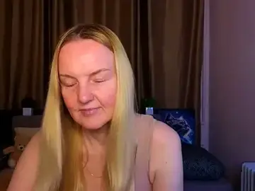 Stripchat Free Porn Cam of Bella_soulmate