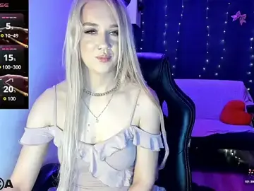 Stripchat Adult Webcams of CrystalGirl99