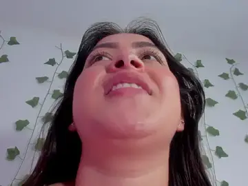Stripchat Live Porn of Miaa_Garcia