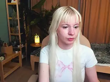Stripchat Free Porn Cam of Tilda_Swintonn