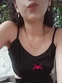 Stripchat Live Sex Cam of sweet_outdoor_charm