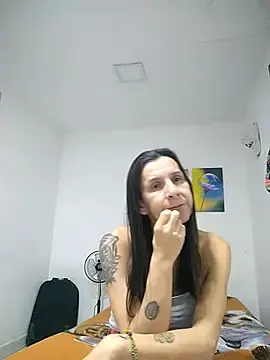 Stripchat Live Sex Cam of Cameron_puppy