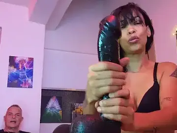 Stripchat Free Live Porn of FirexxxDesire69